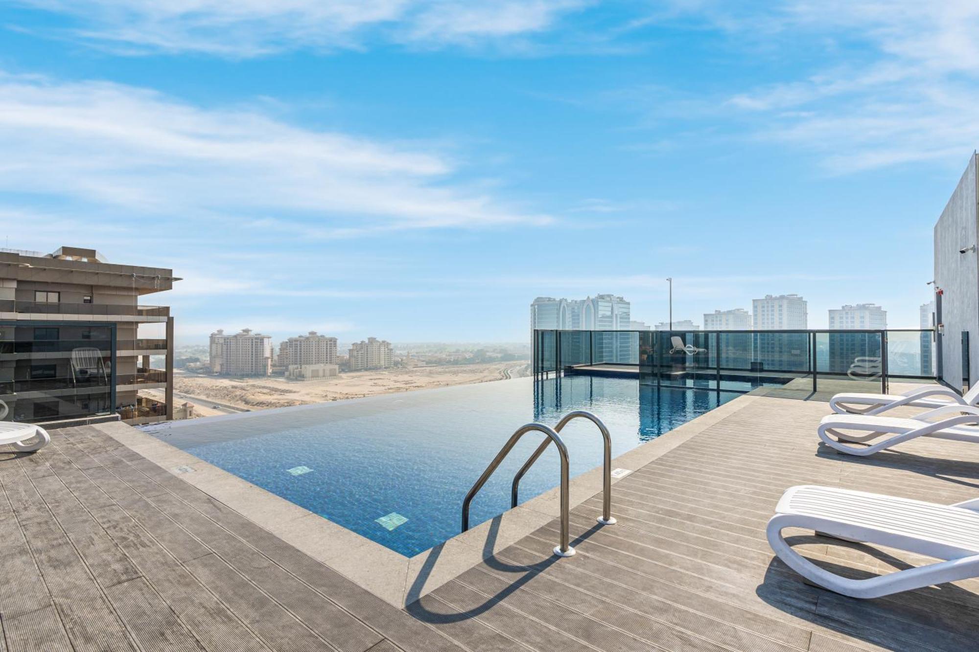 Modern Home In Sports City With Rooftop Pool دبي المظهر الخارجي الصورة